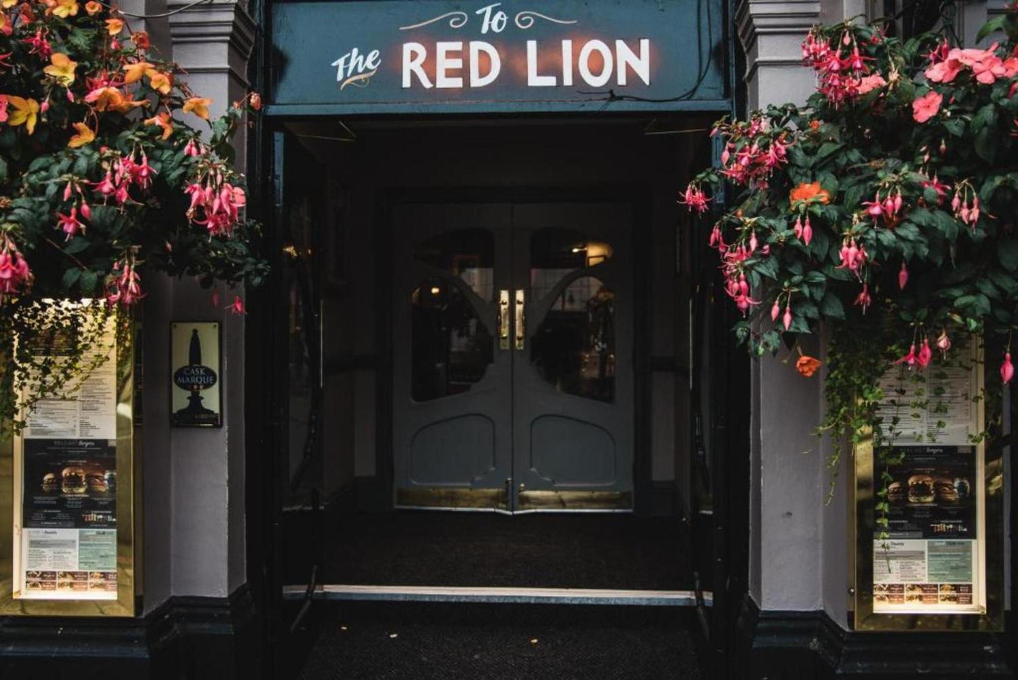 Oyo The Red Lion Hotel Luton  Eksteriør billede