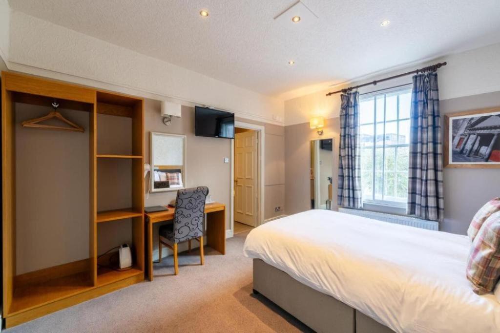 Oyo The Red Lion Hotel Luton  Eksteriør billede