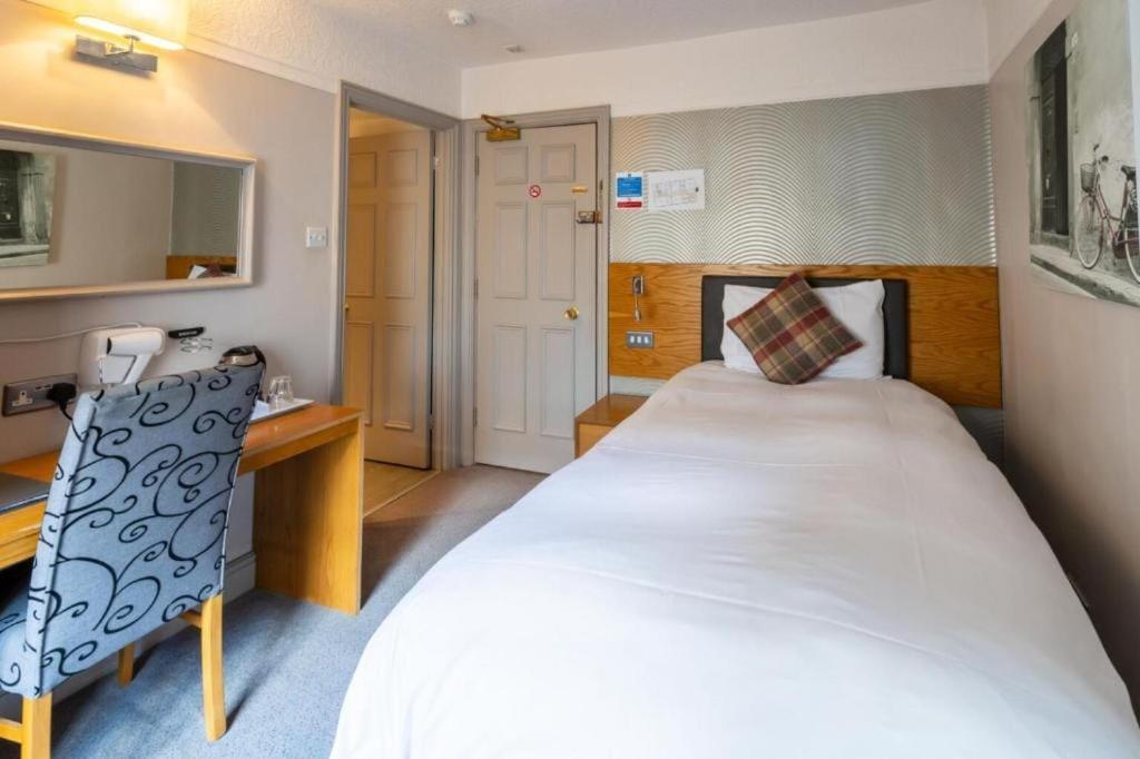 Oyo The Red Lion Hotel Luton  Eksteriør billede